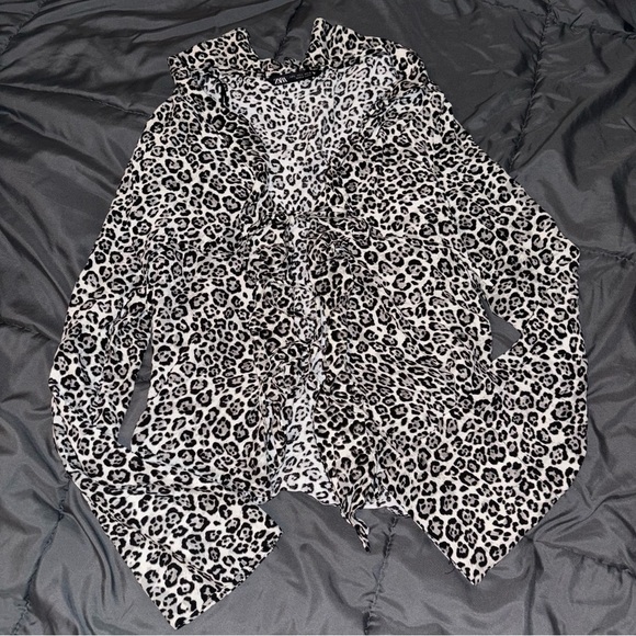 Zara Cheetah Open Tie Top - Picture 1 of 3